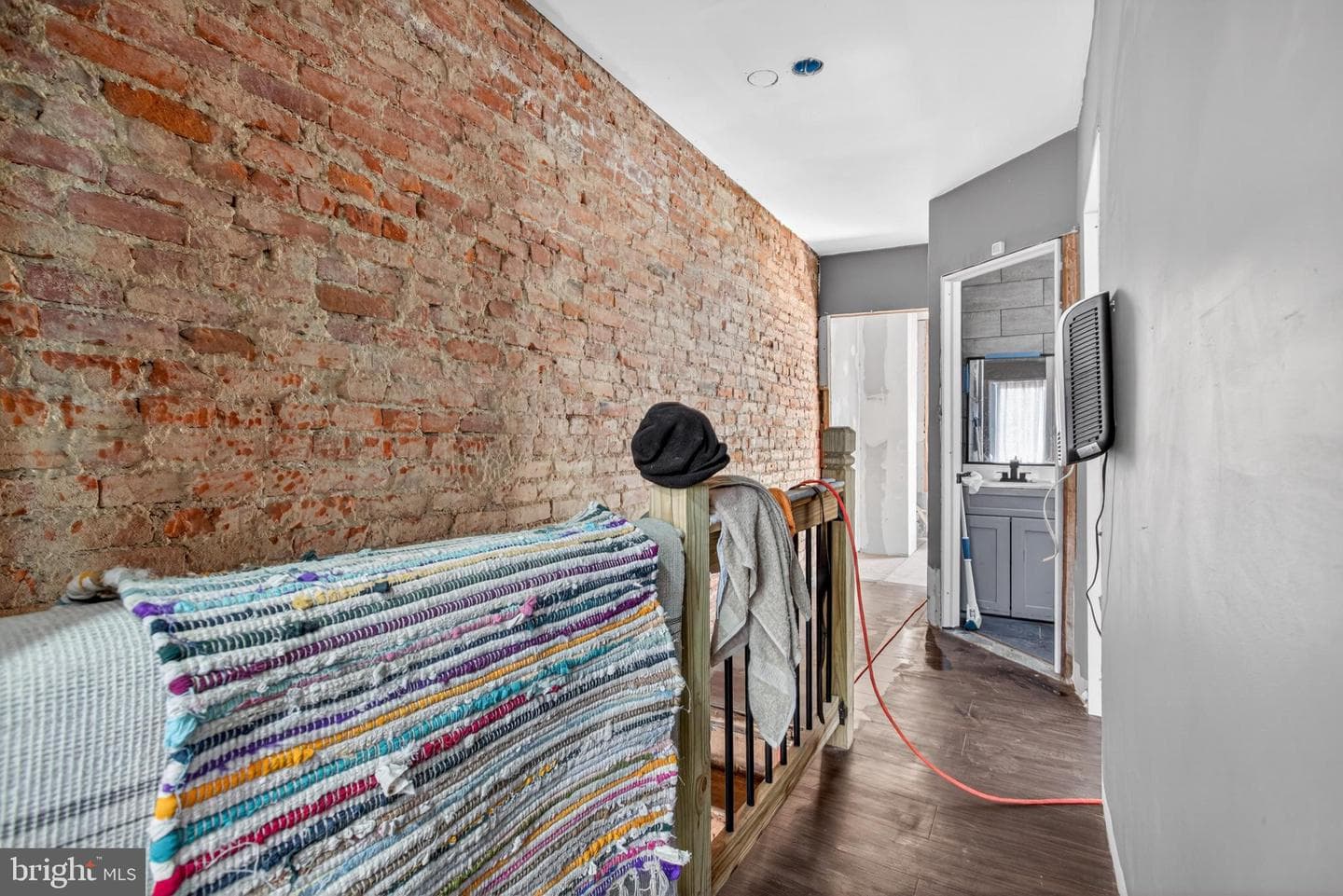 1141 Thomas Street photo 15