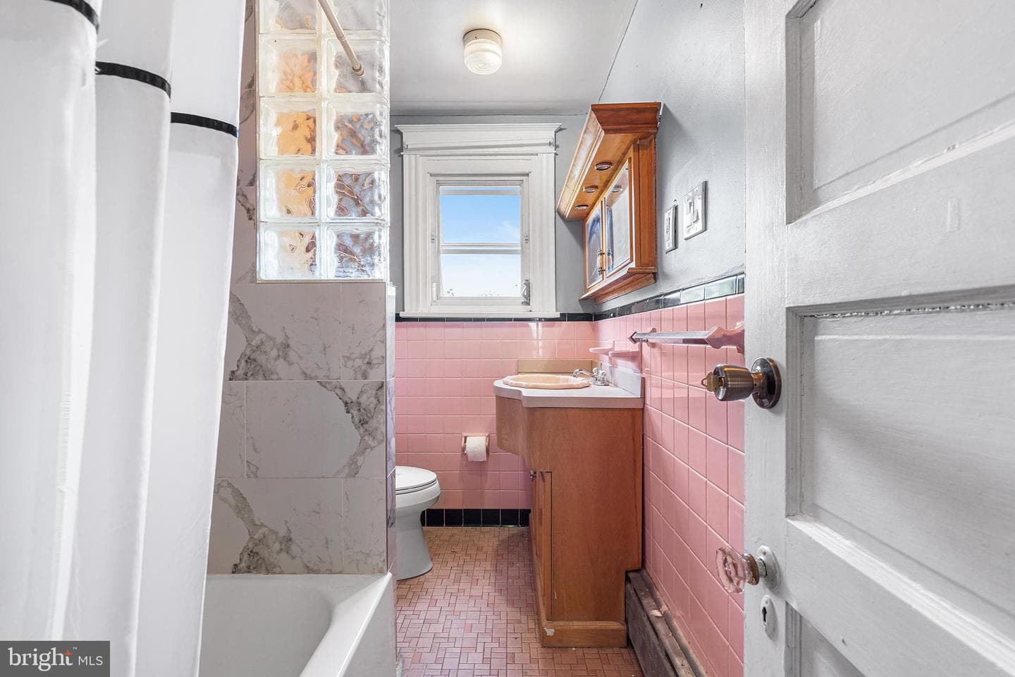 3 Beverly Avenue photo 24