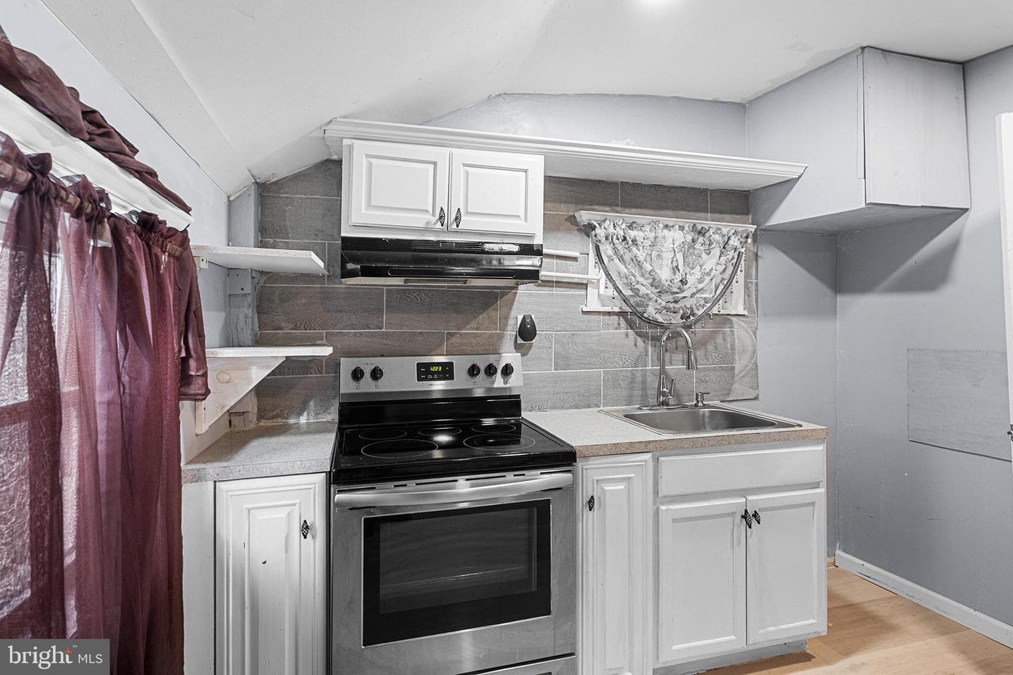 3 Beverly Avenue photo 39