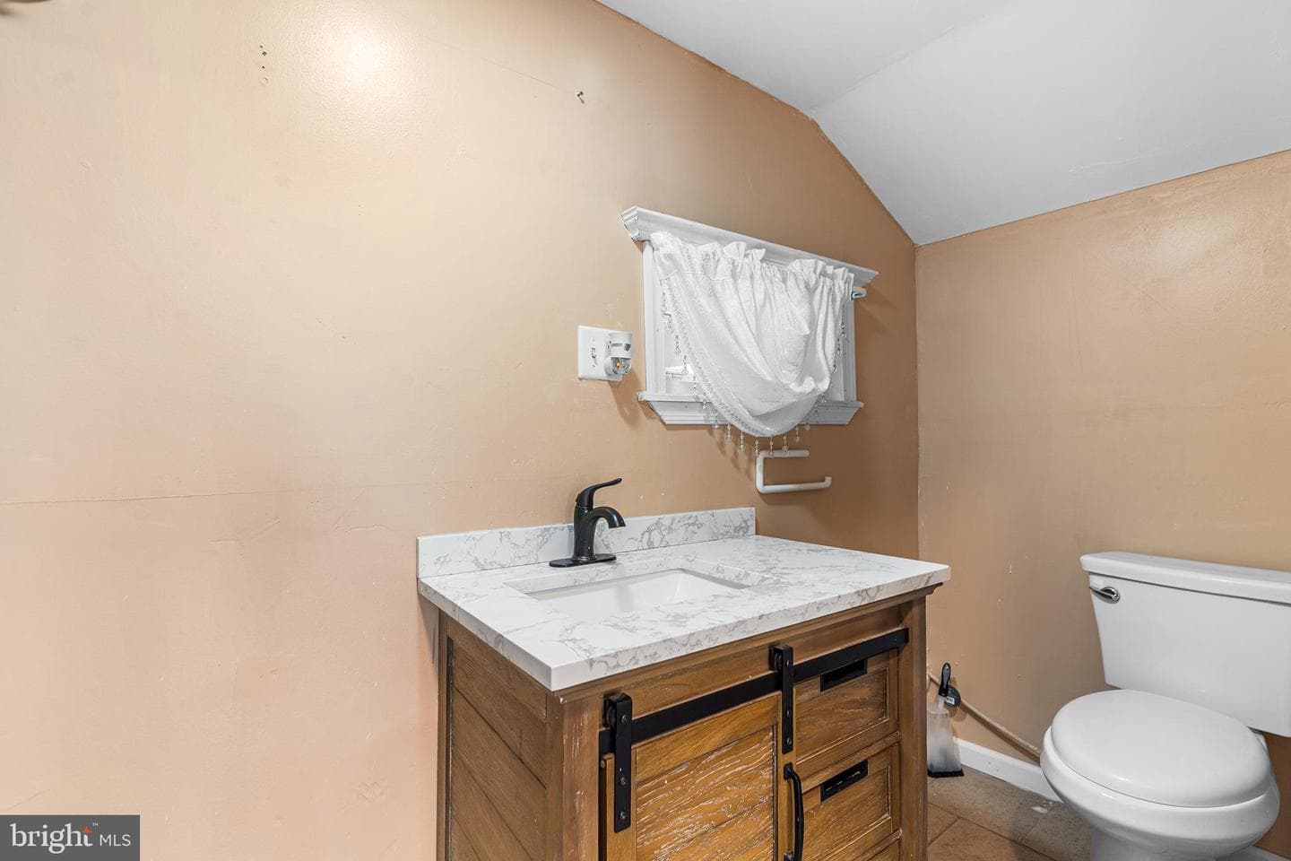 3 Beverly Avenue photo 42