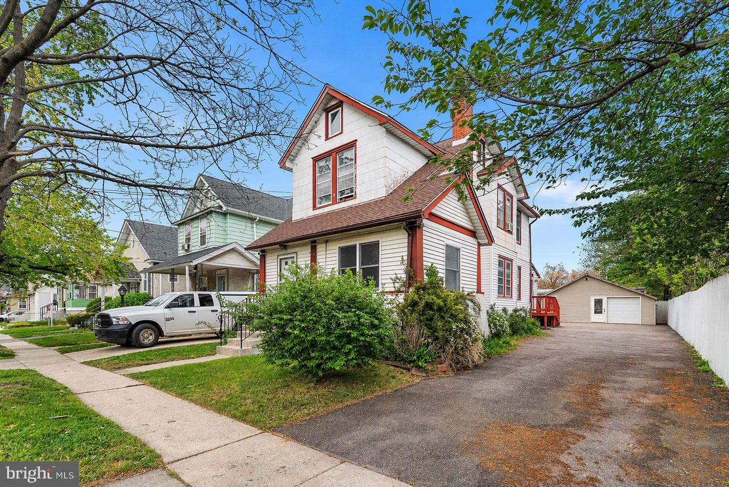 3 Beverly Avenue photo 48