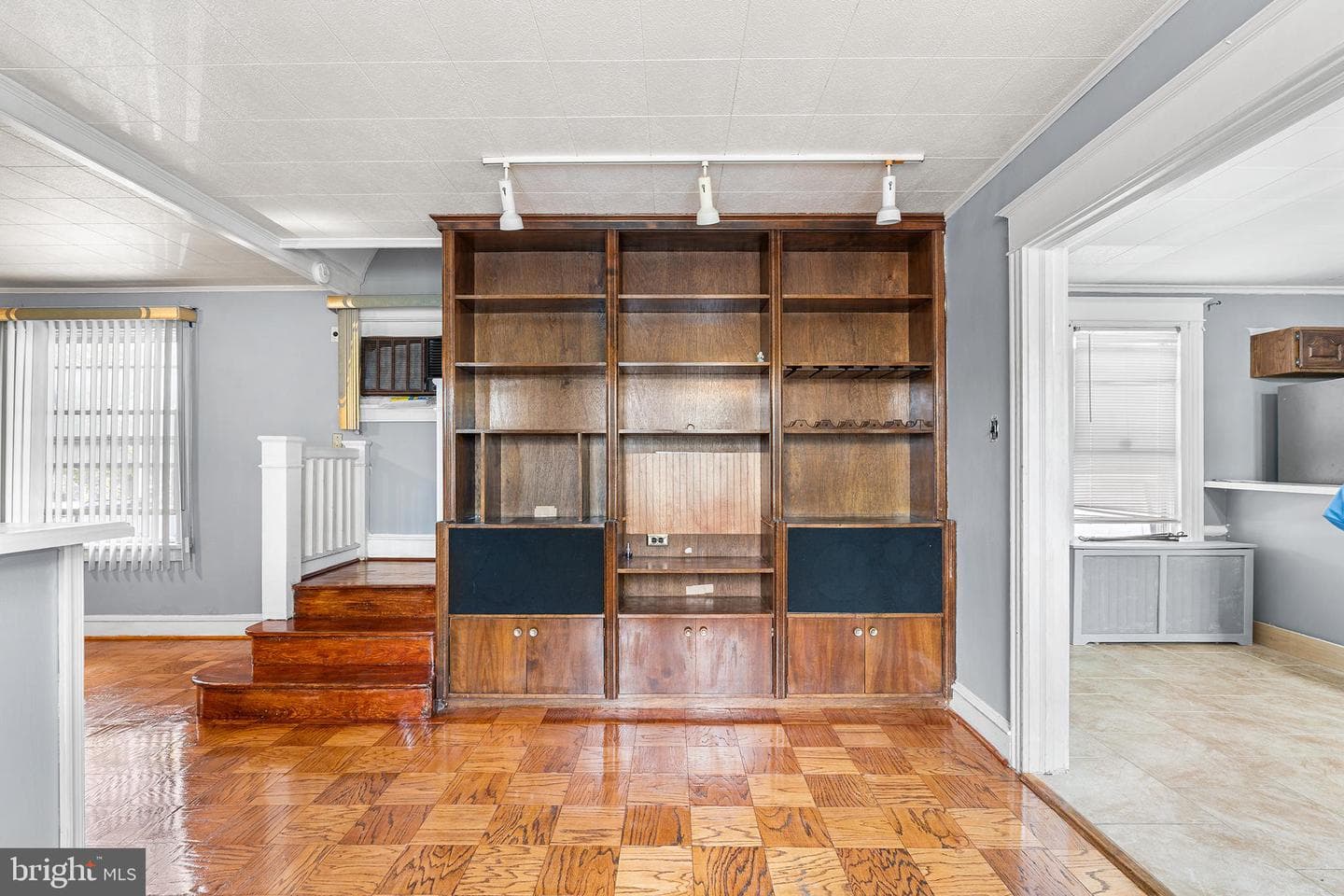 3 Beverly Avenue photo 6