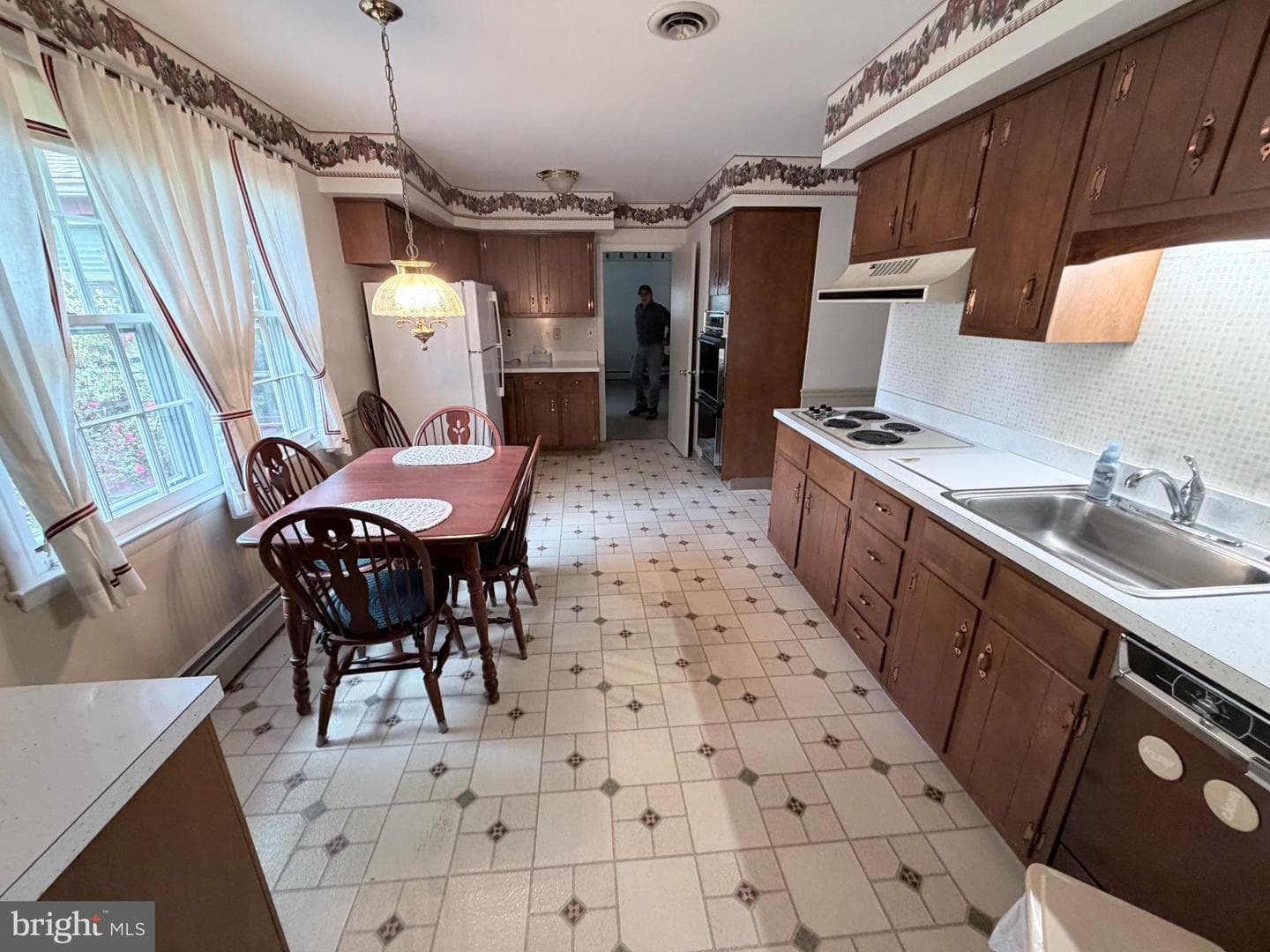 312 Mount Alverno Road photo 8