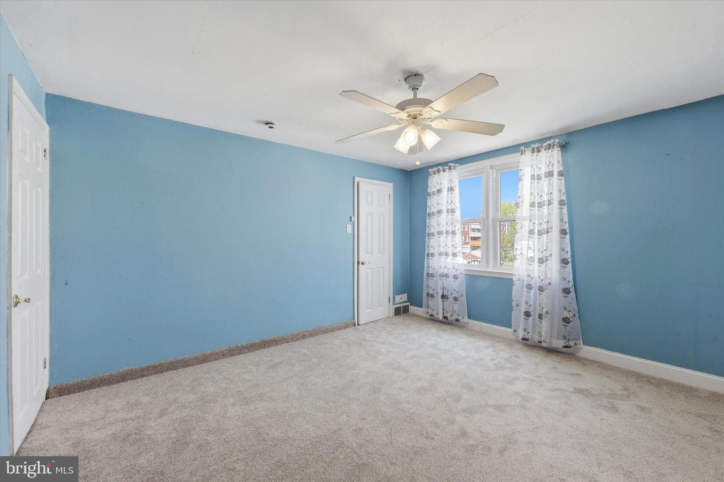 415 Park Drive photo 16