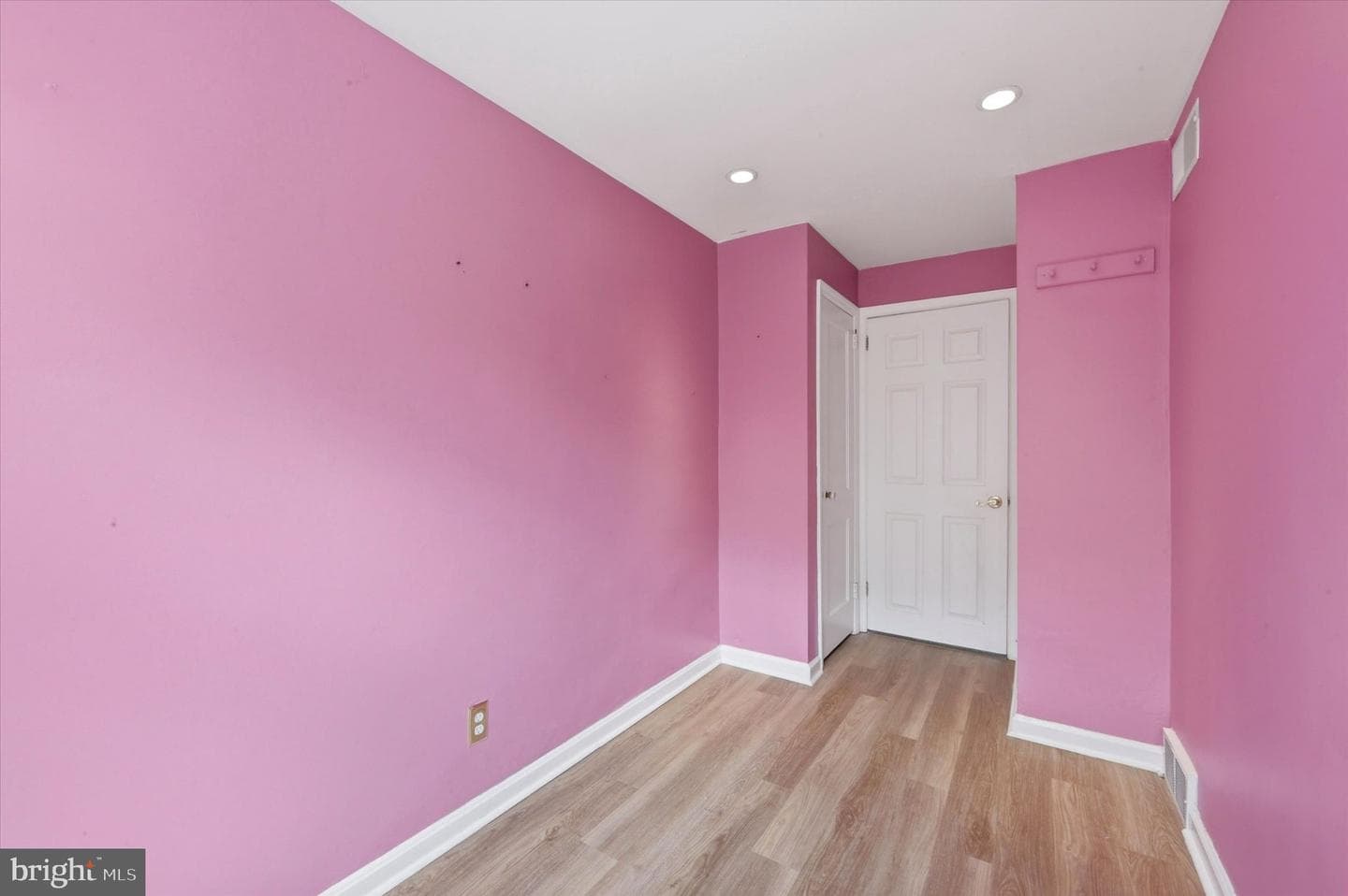 415 Park Drive photo 22