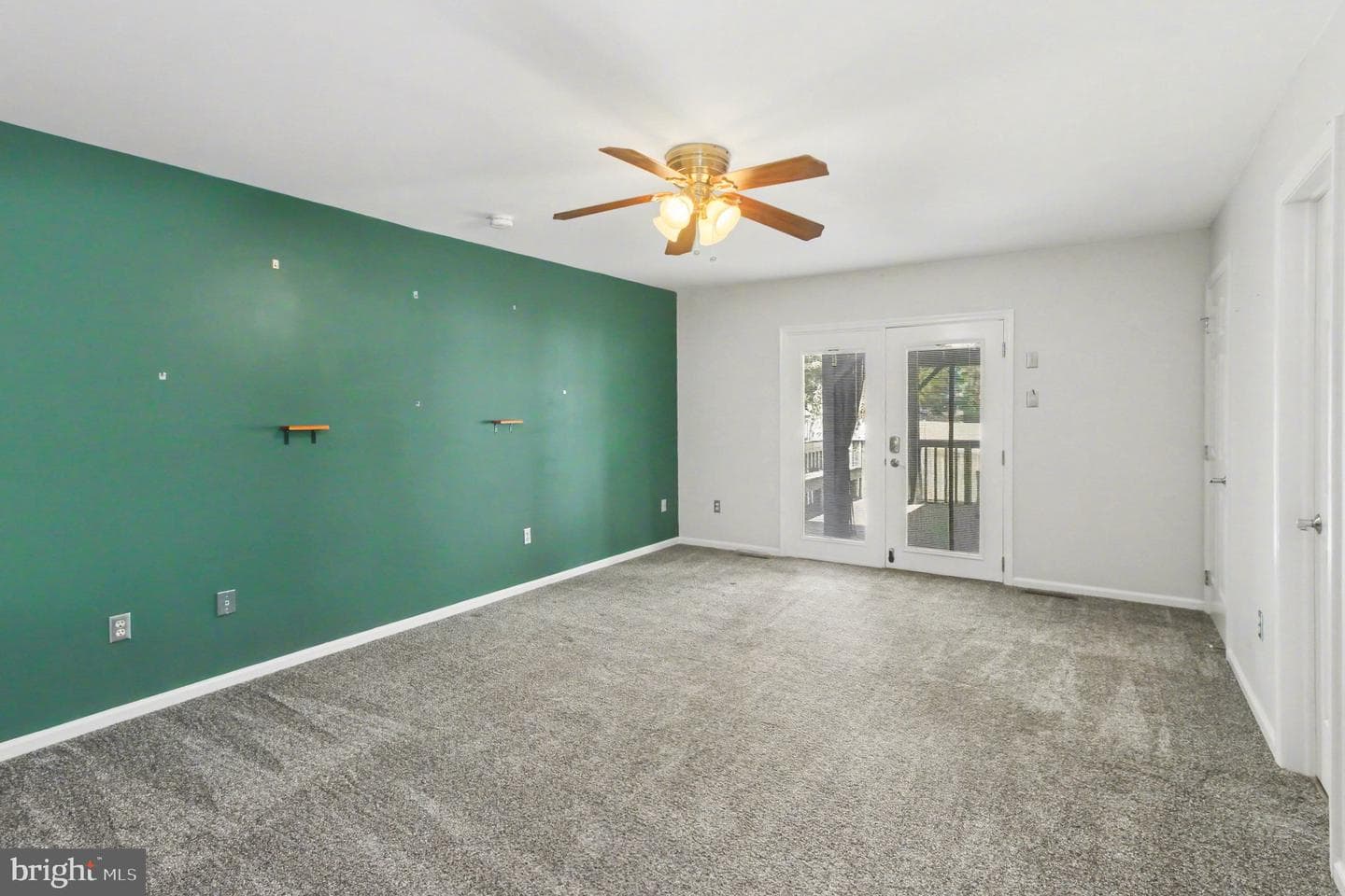 4016 Washington Drive photo 13