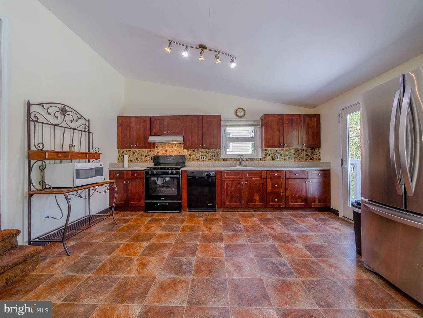 424 Holmes Road photo 14