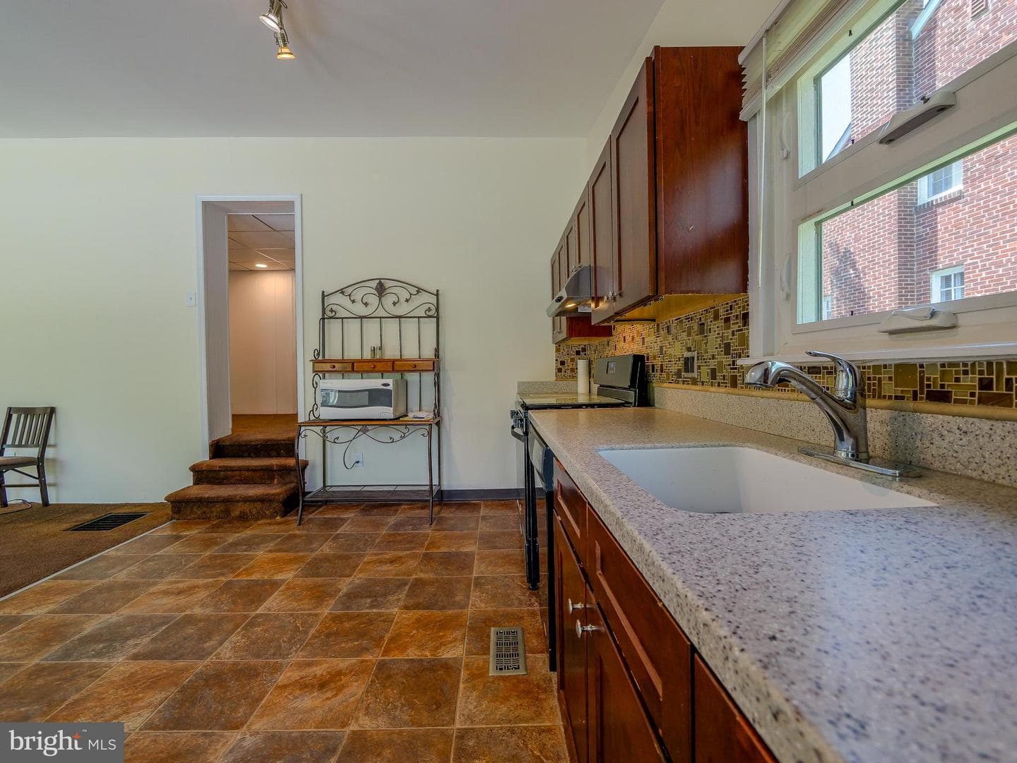 424 Holmes Road photo 19