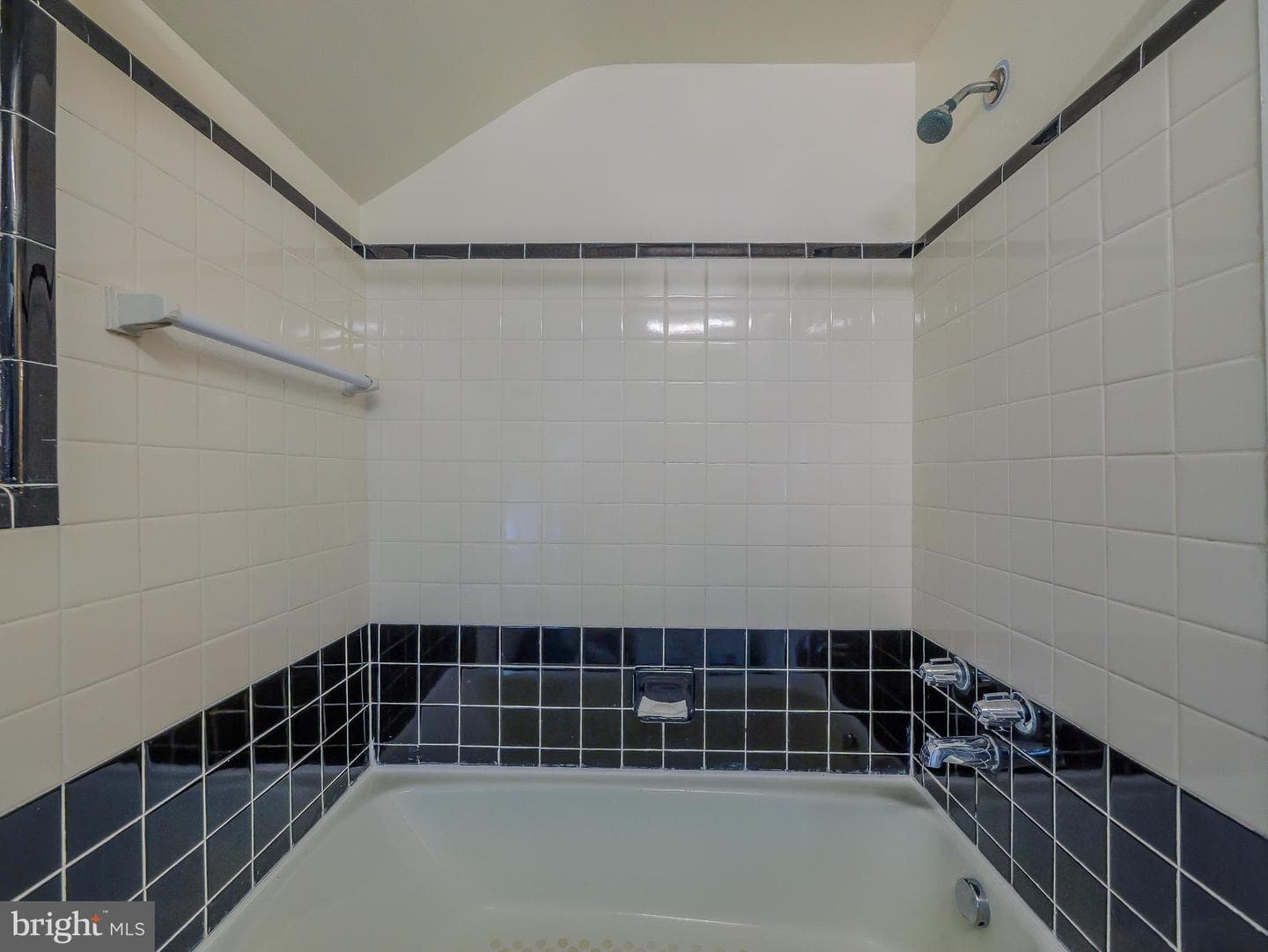 424 Holmes Road photo 39