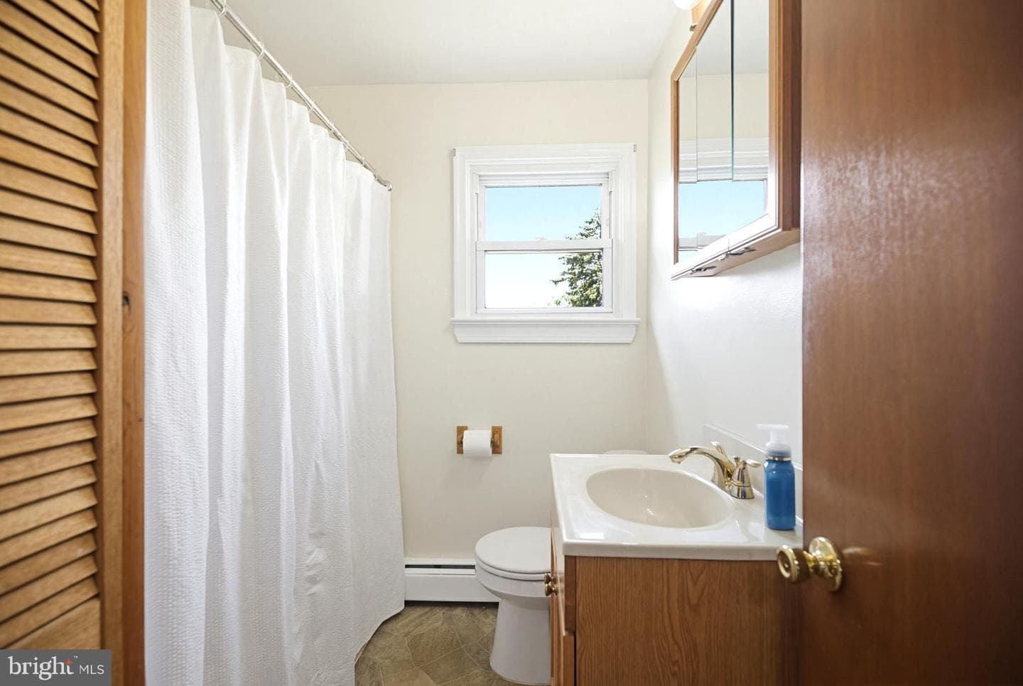 416 Dutton Street photo 10