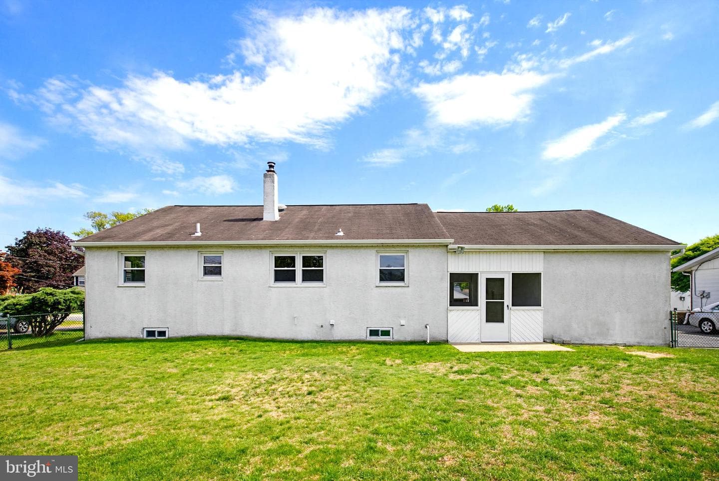 416 Dutton Street photo 14