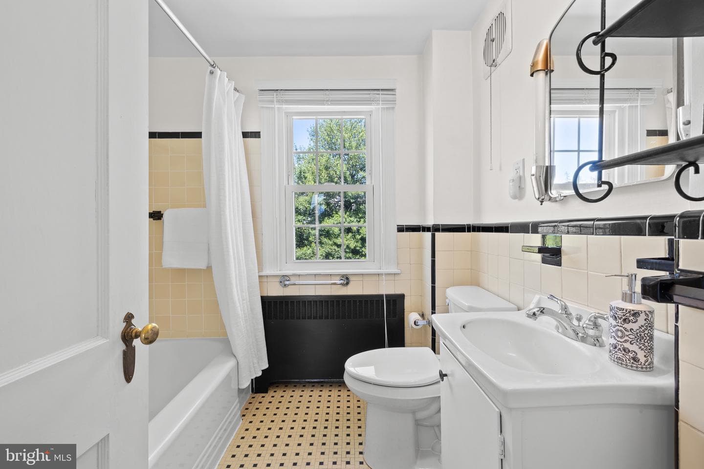 508 Devon Road photo 21