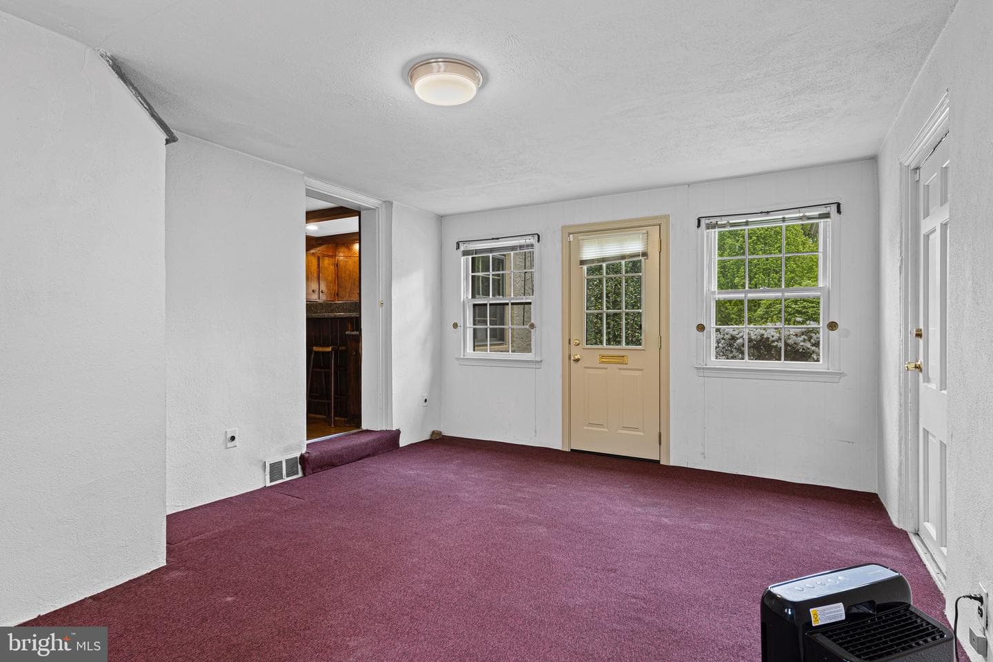 71 Forest Lane photo 19