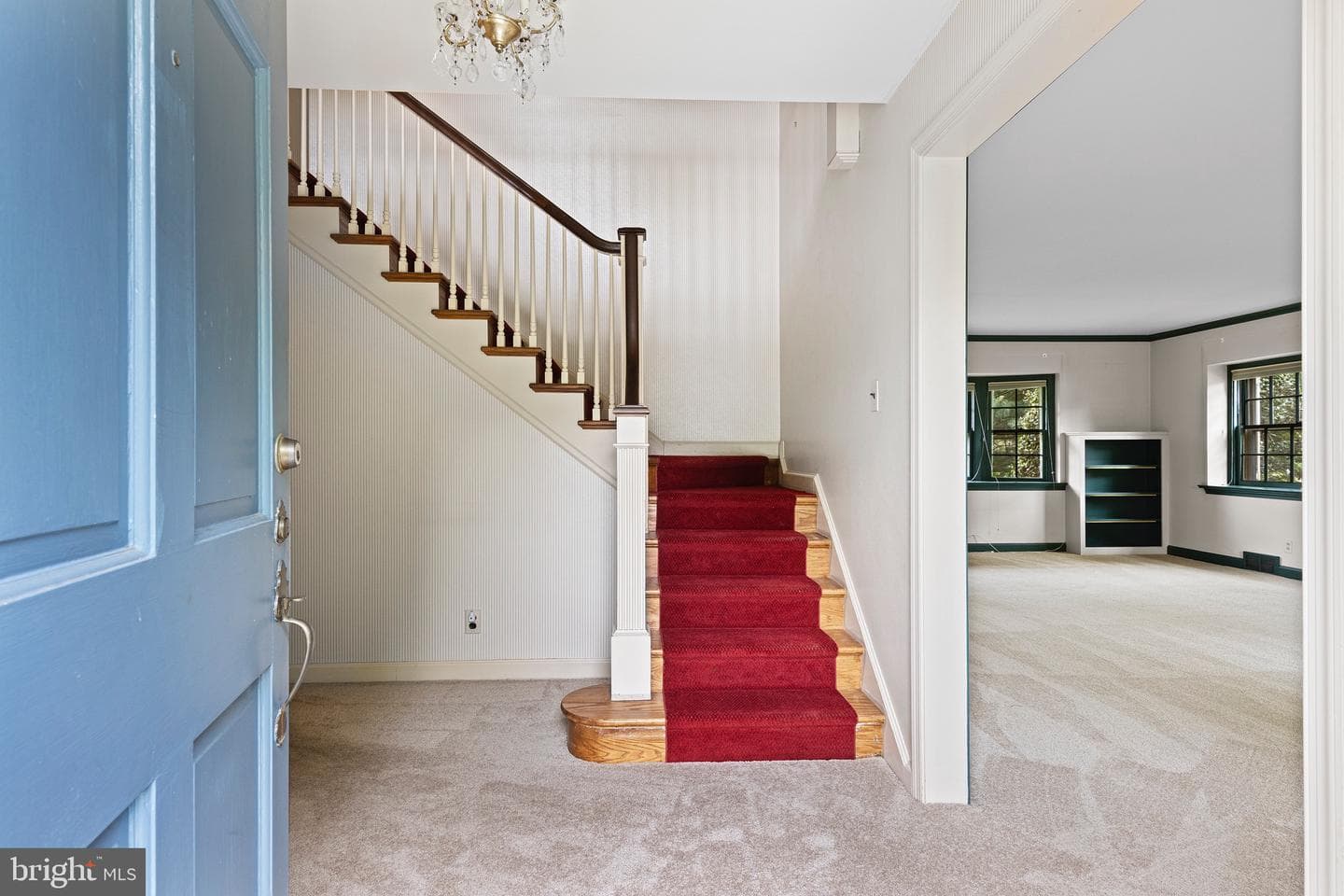 71 Forest Lane photo 3