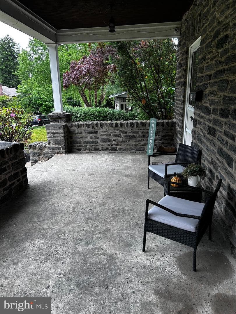 803 Grove Place photo 4