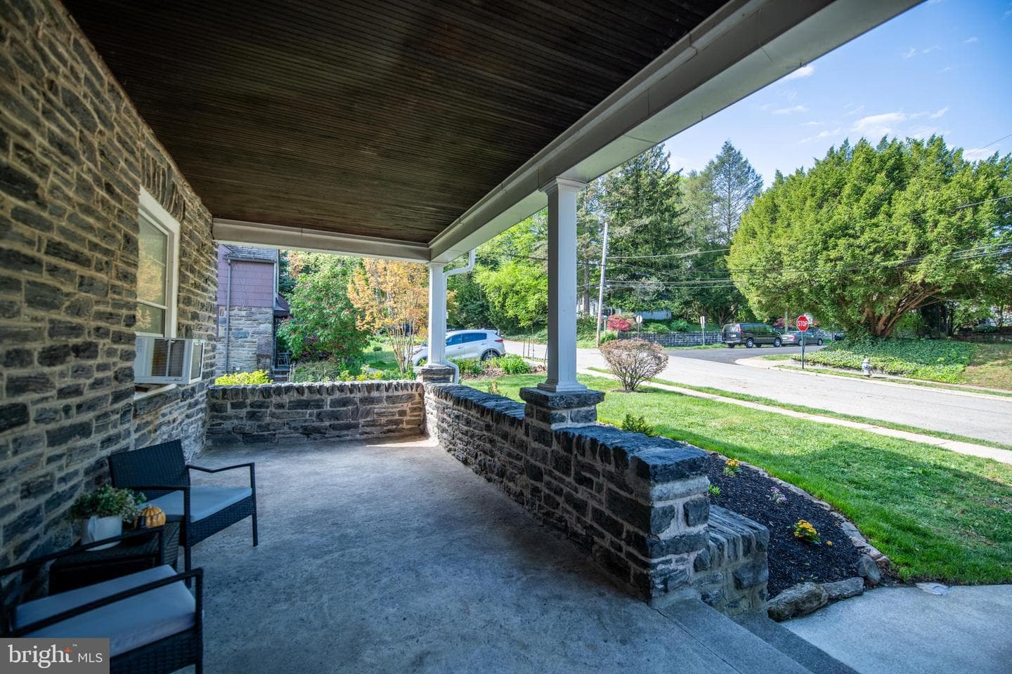 803 Grove Place photo 5