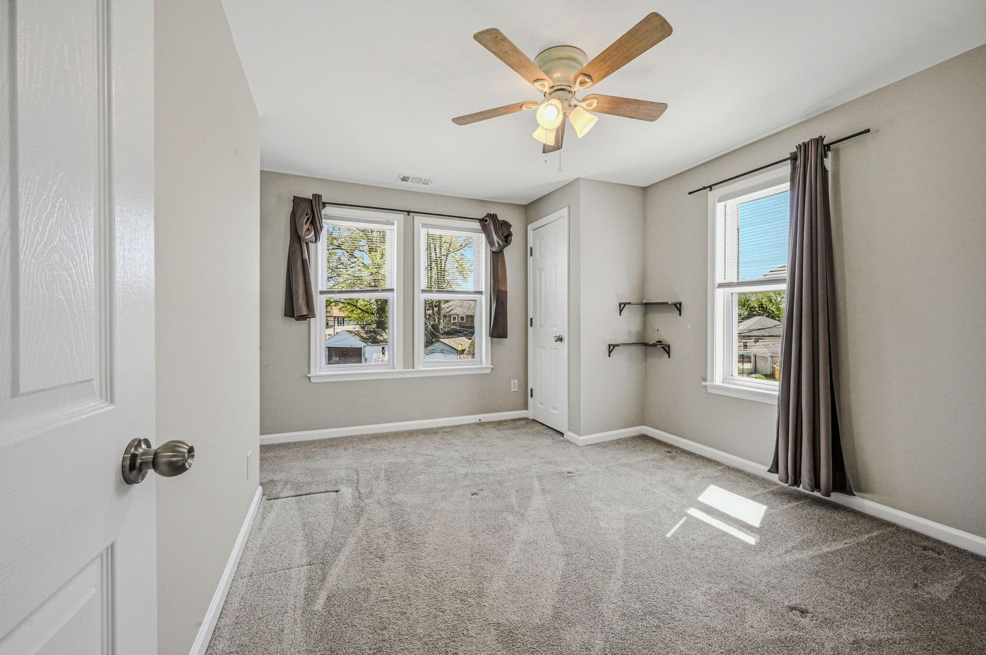 630 Taylor Avenue photo 23