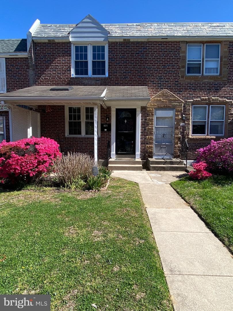 821 Hampshire Road photo 2