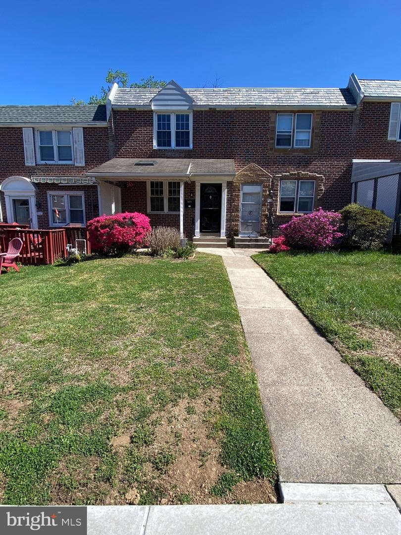 821 Hampshire Road photo 3