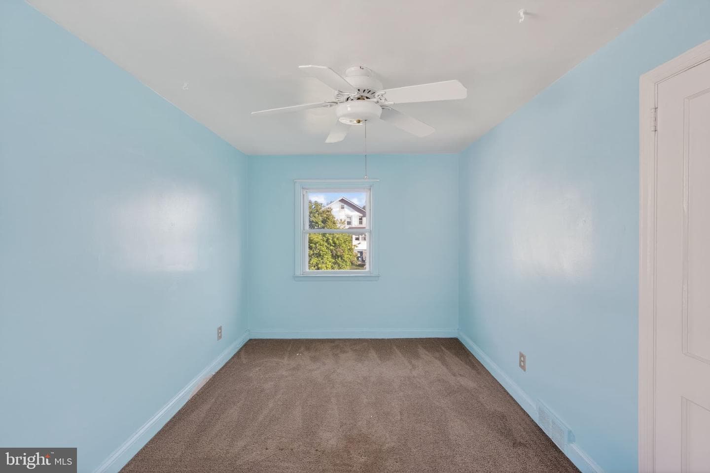 230 Windsor Avenue photo 28