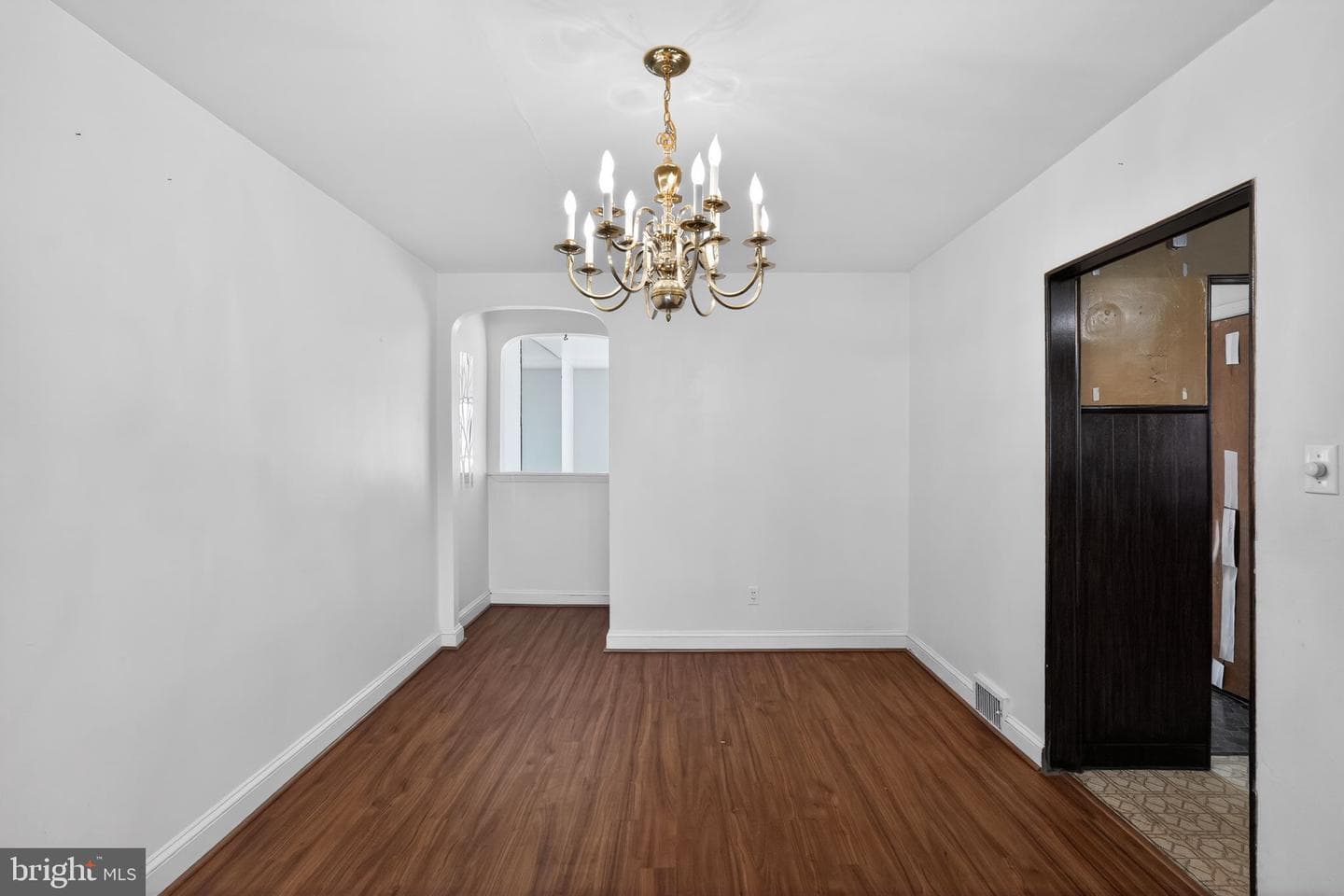 230 Windsor Avenue photo 8