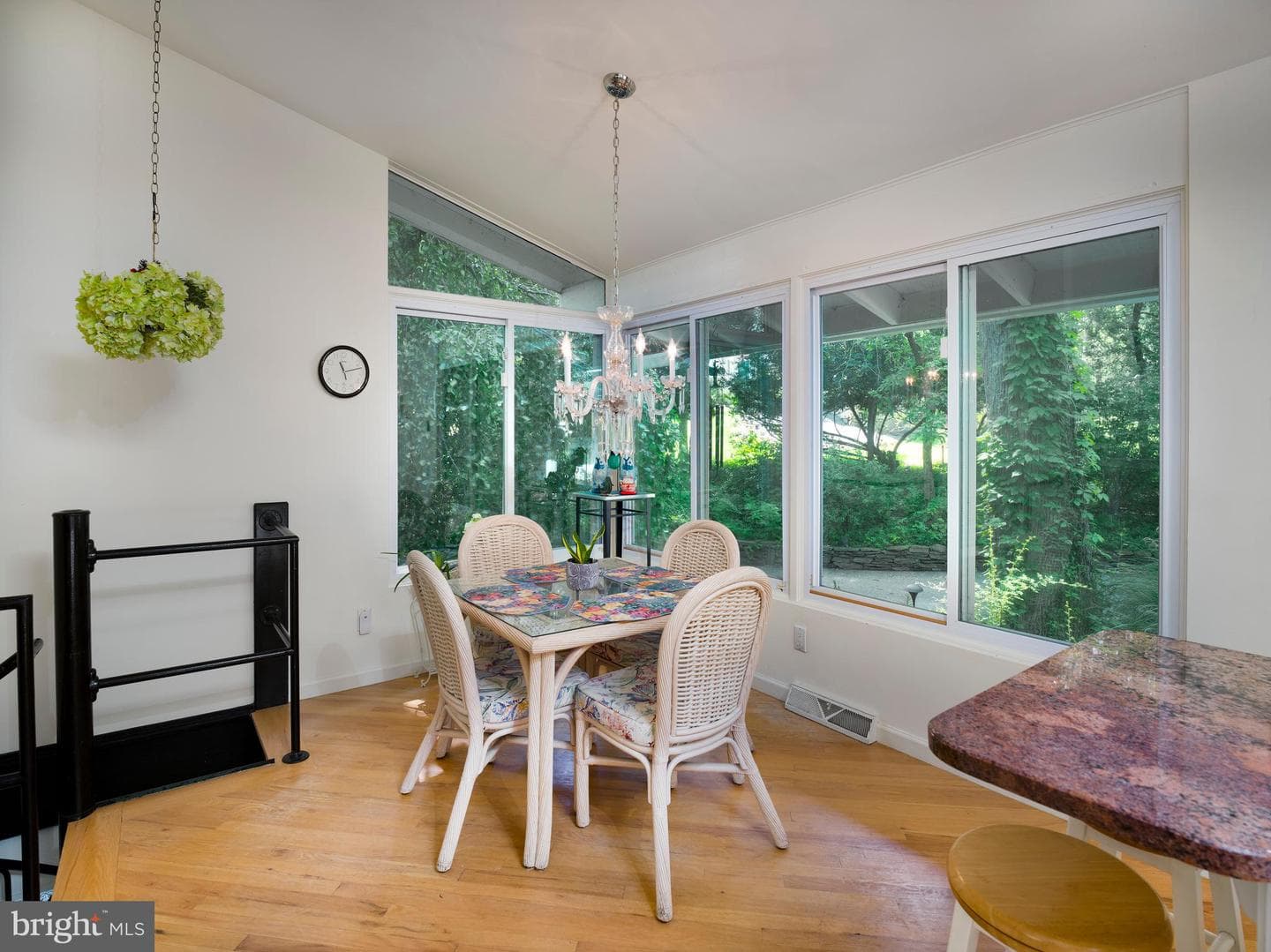 310 Jeffrey Lane photo 13