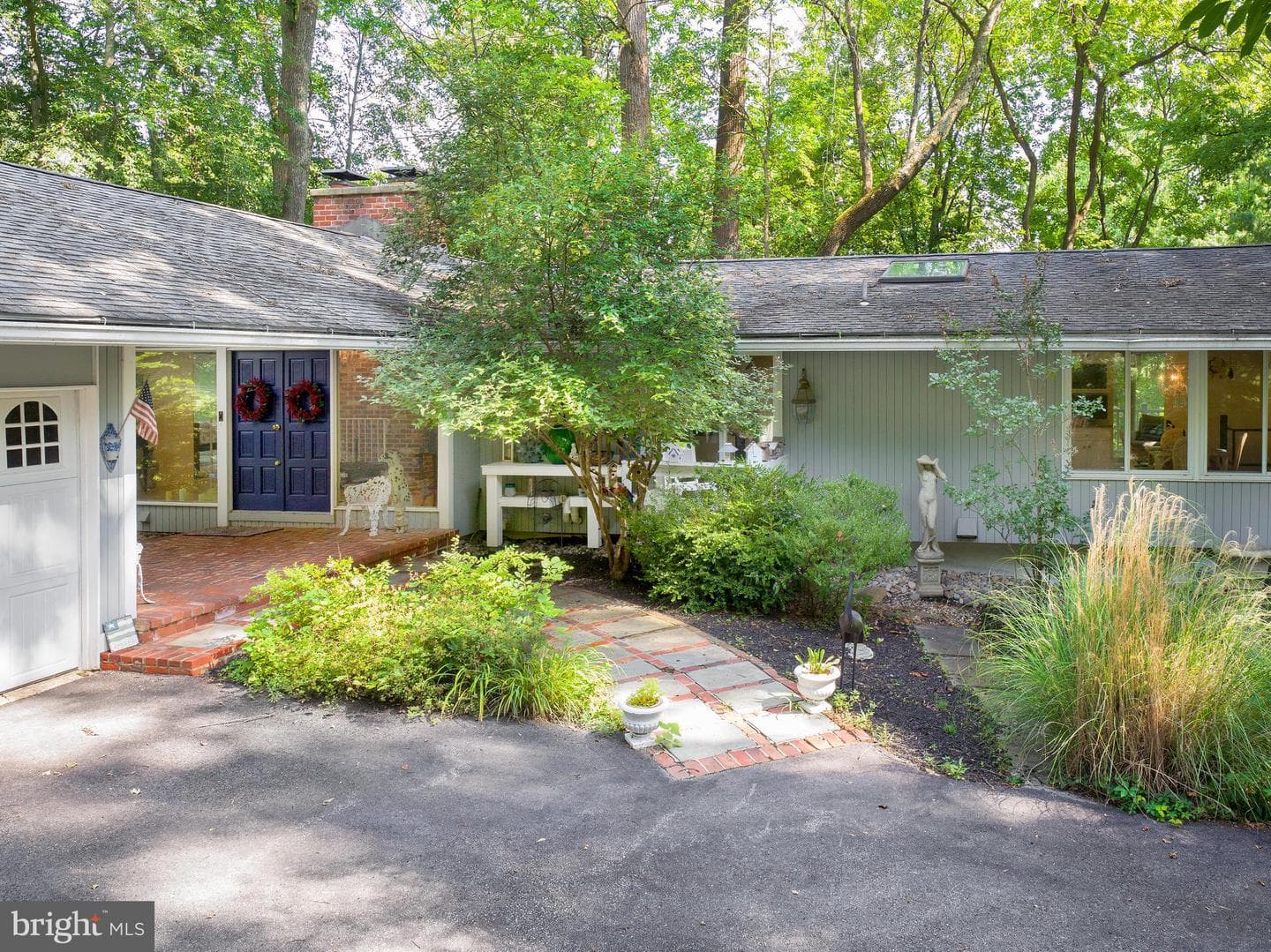 310 Jeffrey Lane photo 24