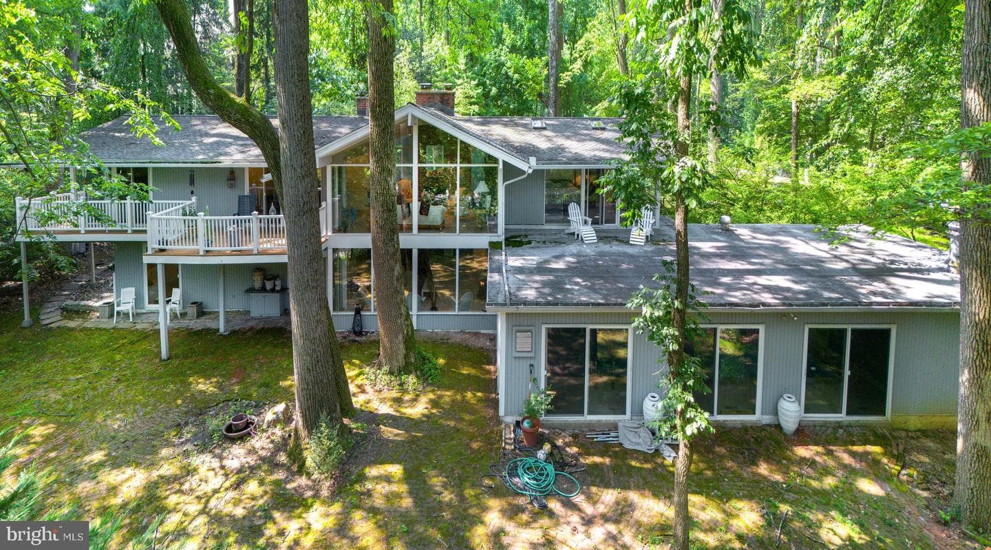 310 Jeffrey Lane photo 26