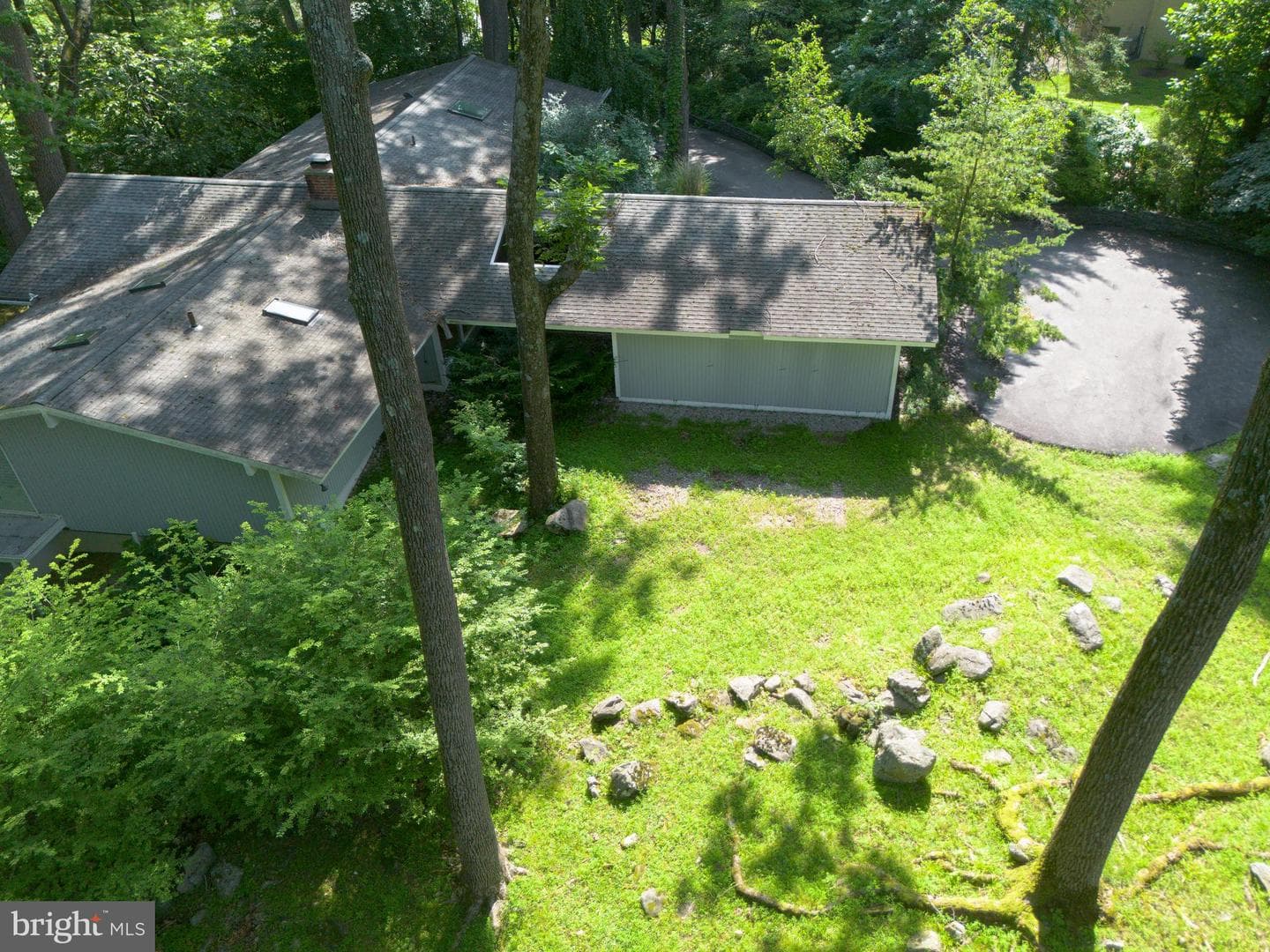 310 Jeffrey Lane photo 30