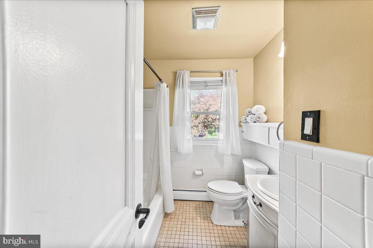 225 Chestnut Street photo 28