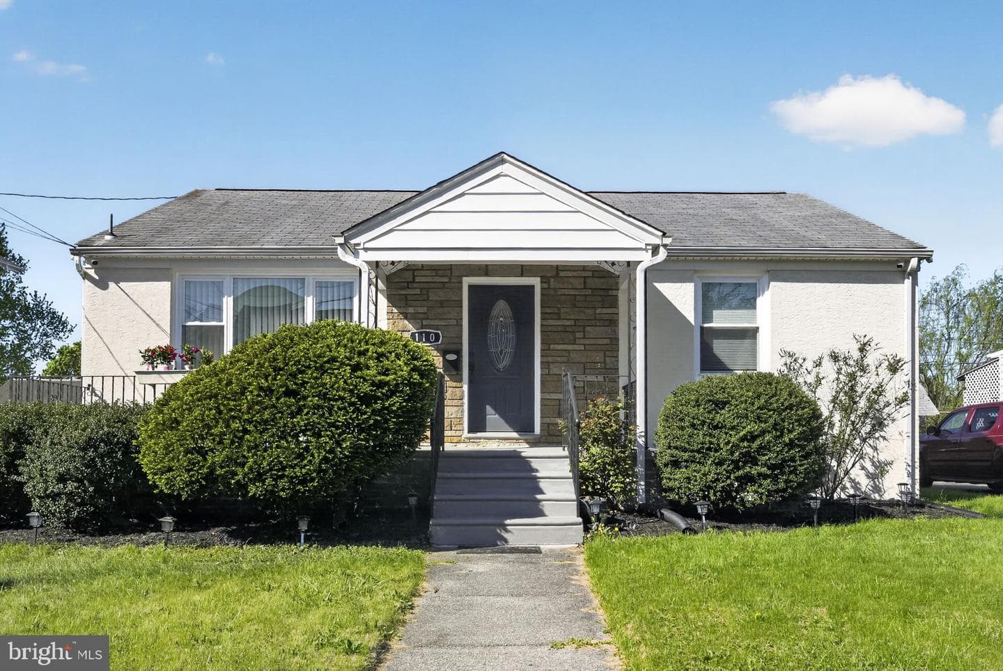 110 Mccormick Avenue photo 15
