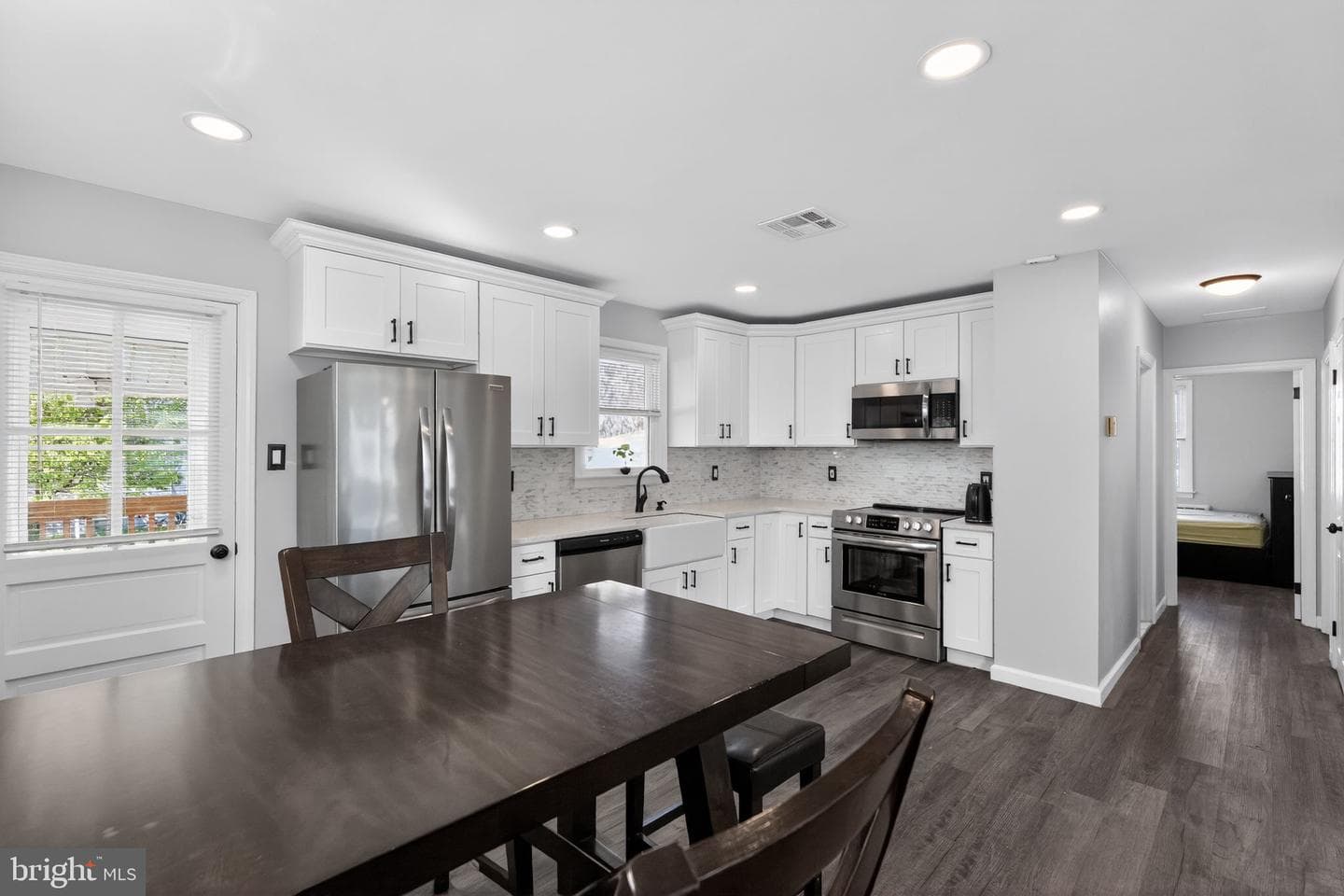 110 Mccormick Avenue photo 8