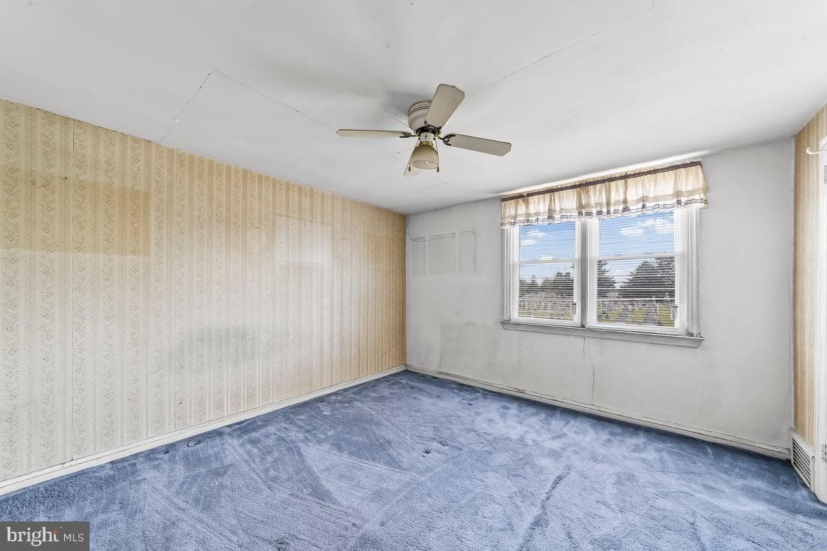 1318 Wycombe Avenue photo 11