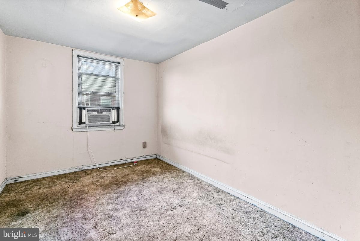 1318 Wycombe Avenue photo 14