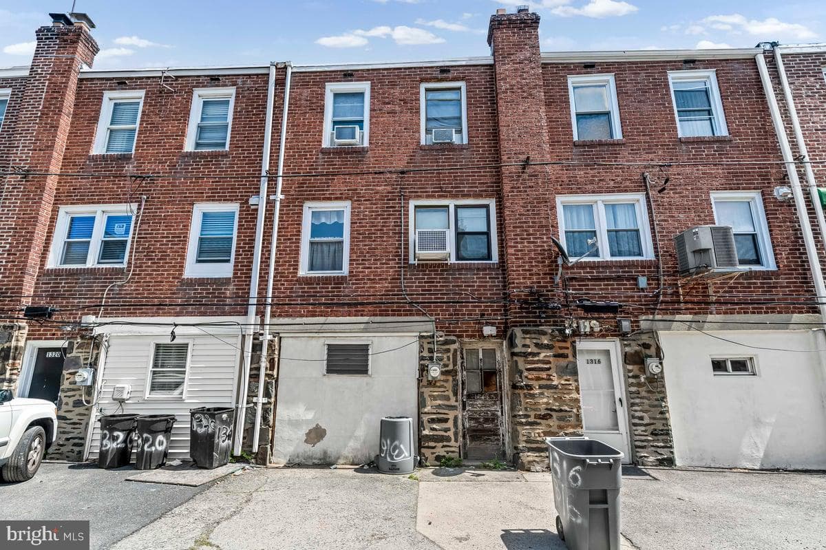 1318 Wycombe Avenue photo 16
