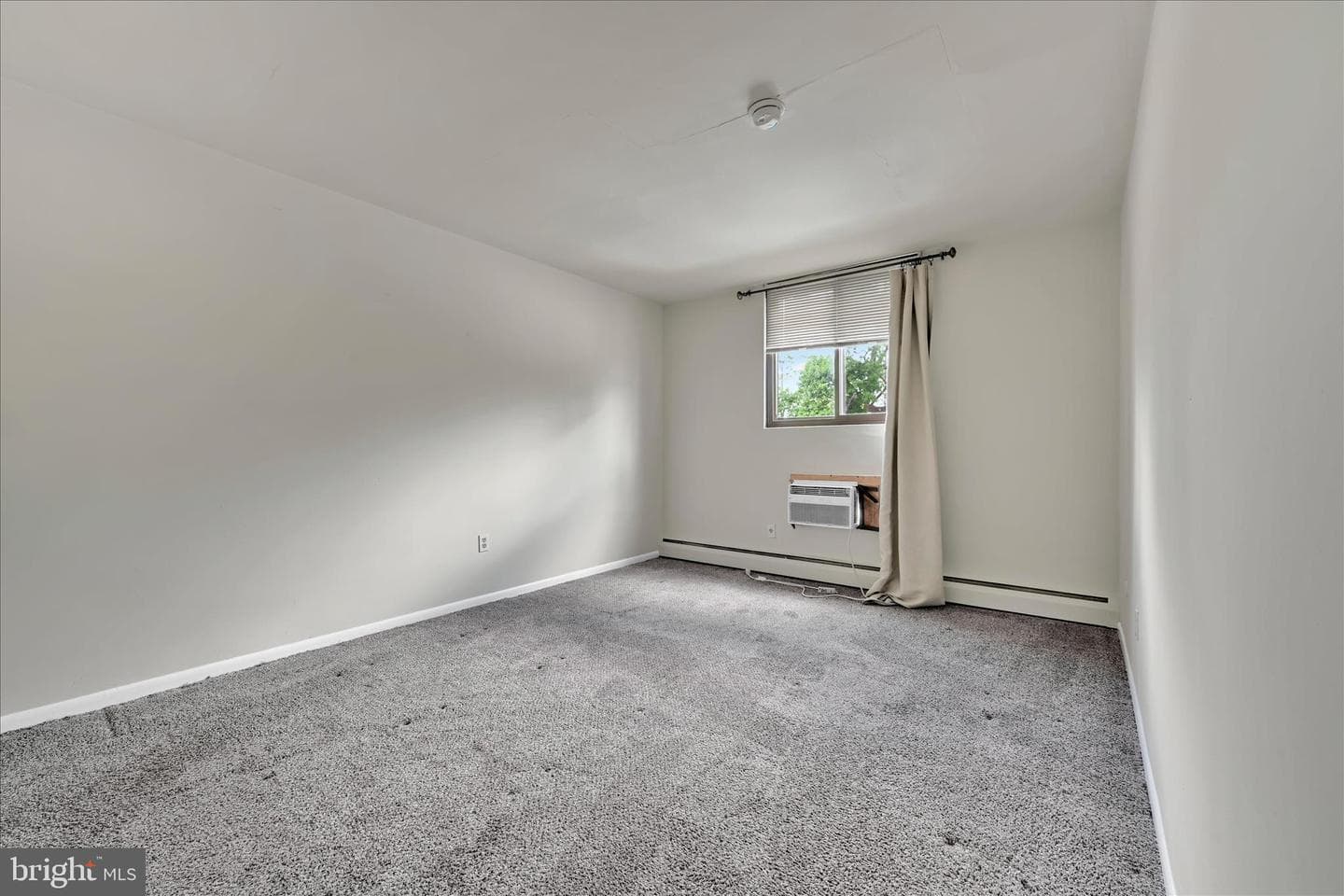 100 E Glenolden Ave # P12 photo 12
