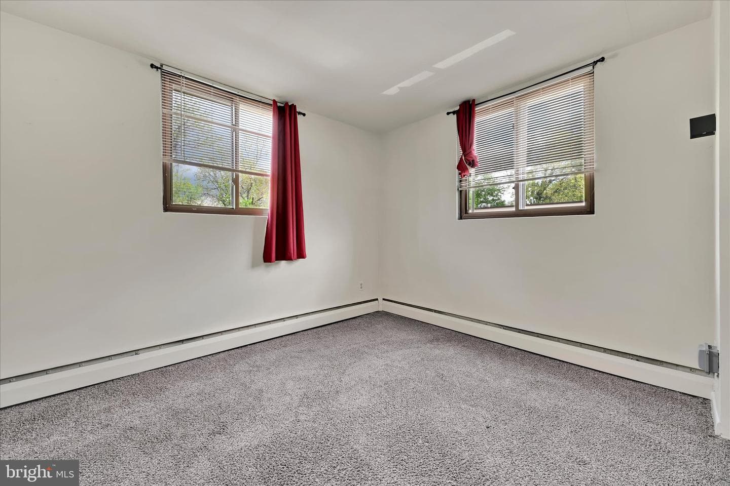 100 E Glenolden Ave # P12 photo 15