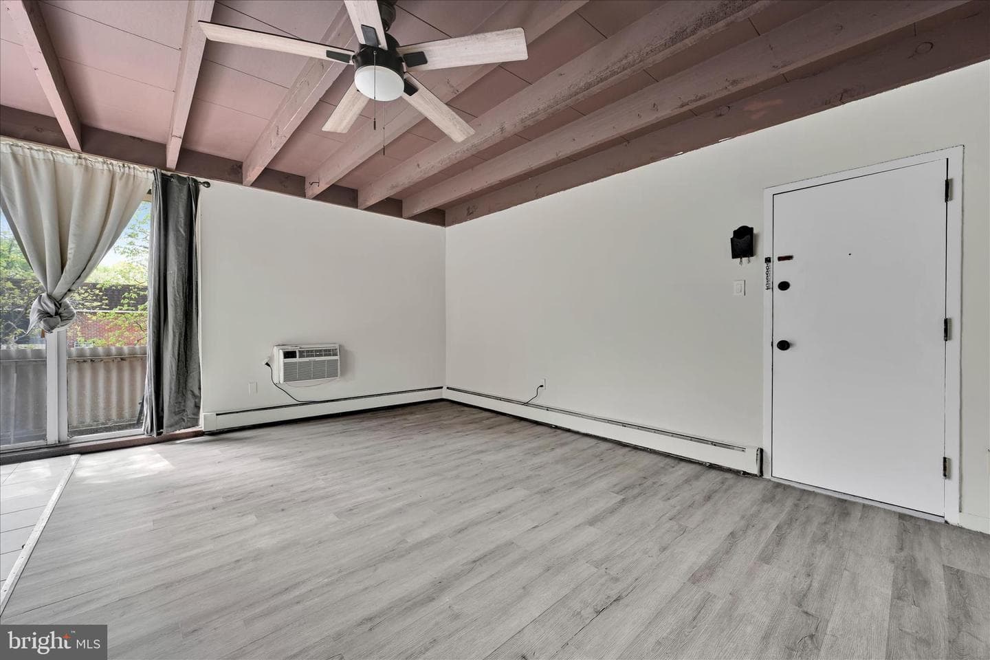 100 E Glenolden Ave # P12 photo 4