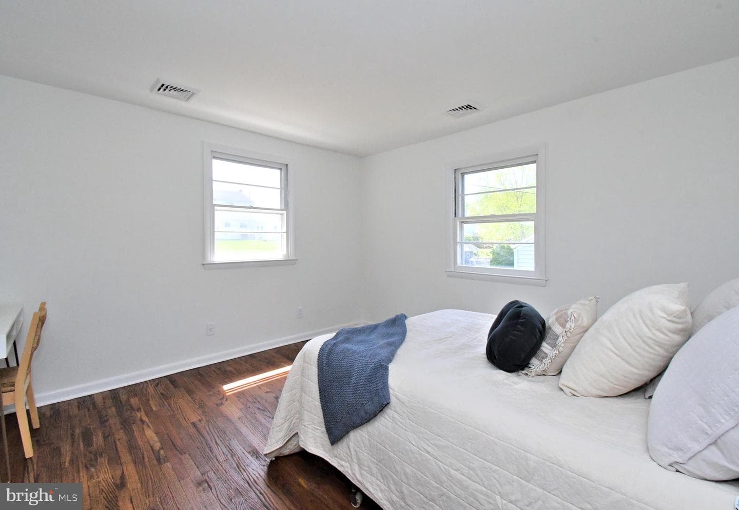 412 Camelot Drive photo 20