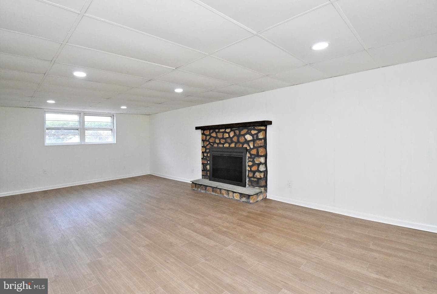 412 Camelot Drive photo 34