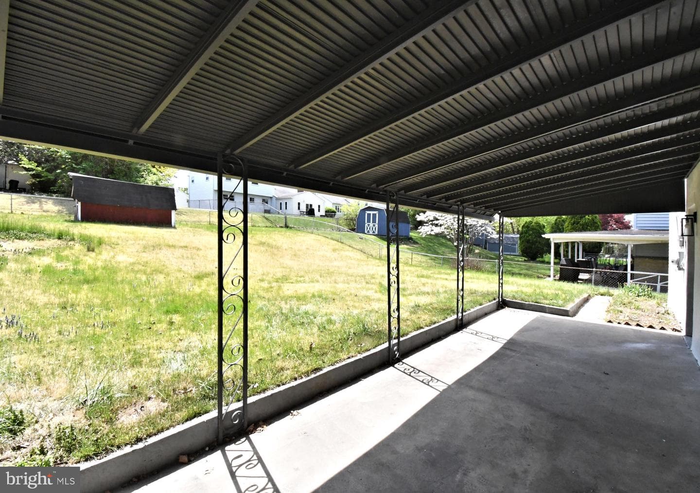 412 Camelot Drive photo 45