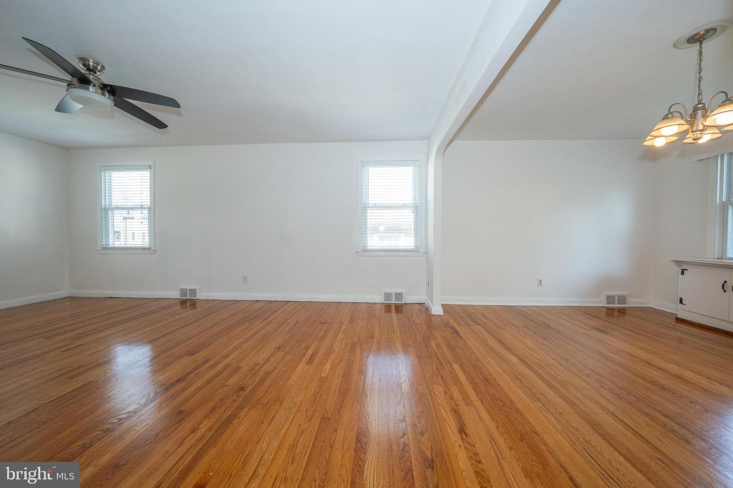 1305 Center Road photo 12