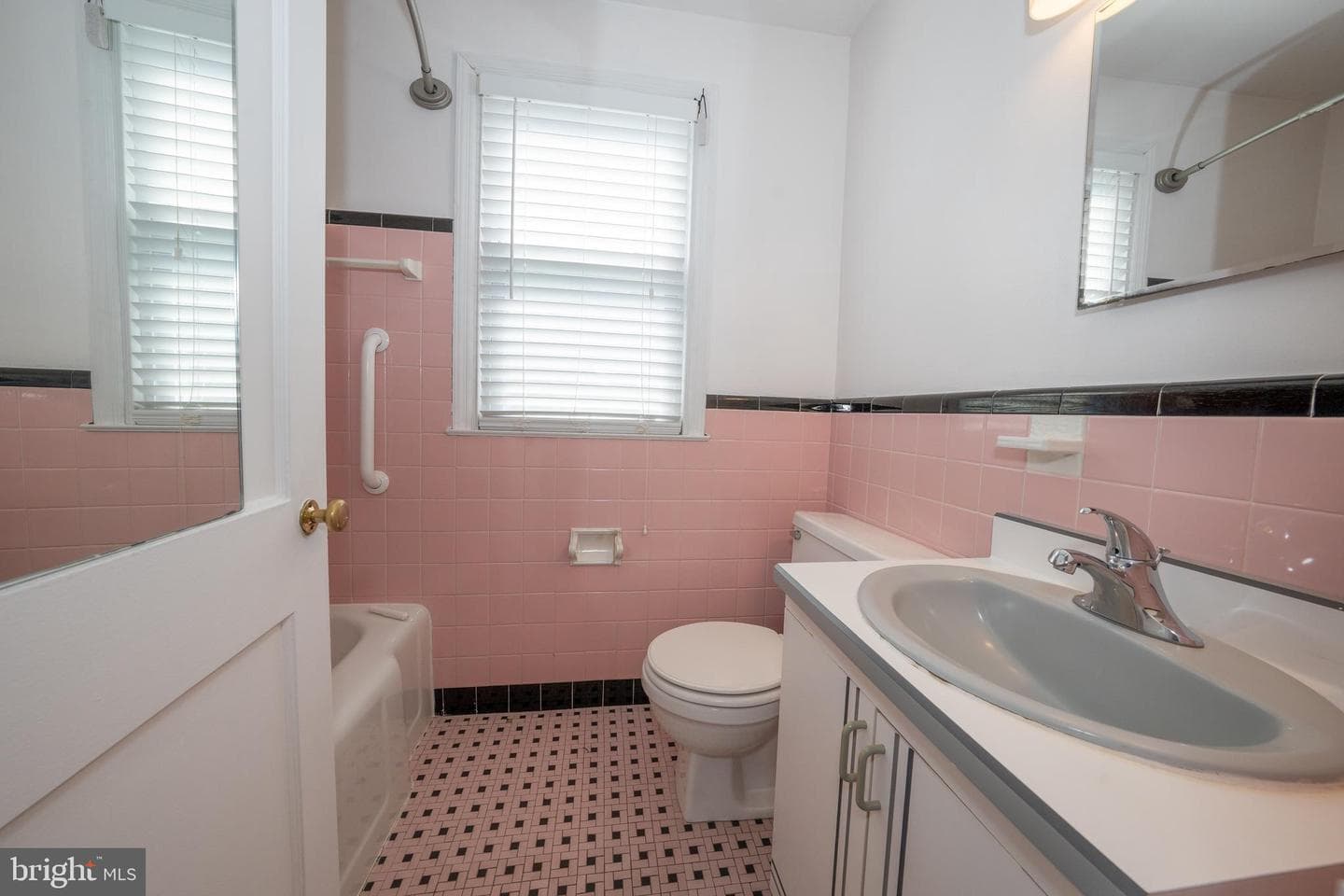1305 Center Road photo 22