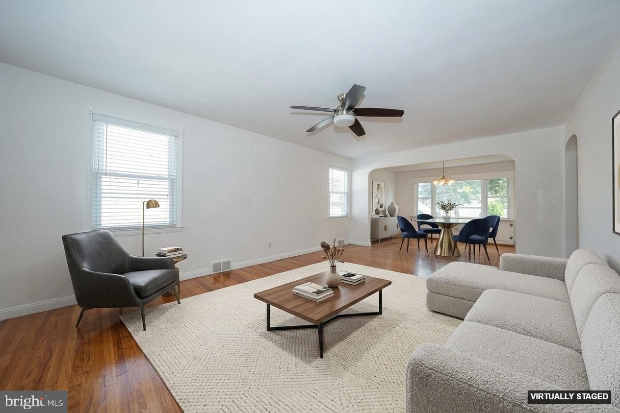 1305 Center Road photo 3