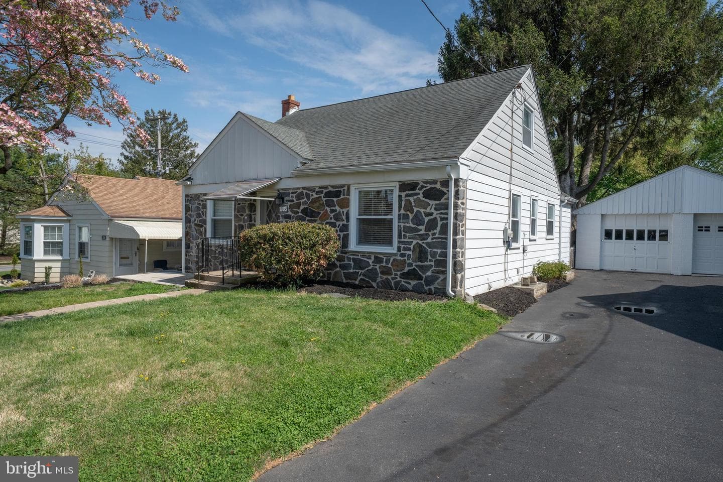 1305 Center Road photo 35