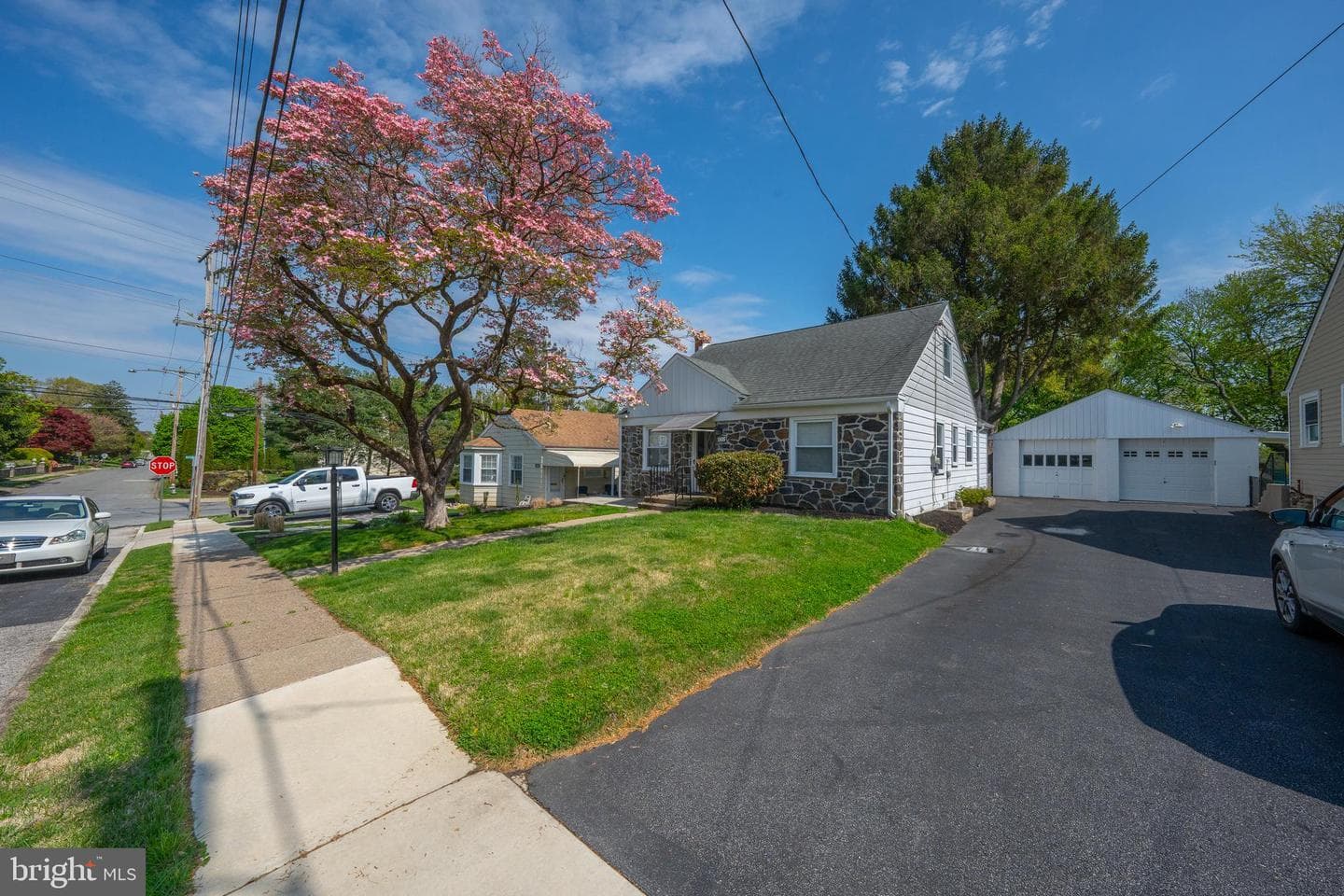 1305 Center Road photo 37
