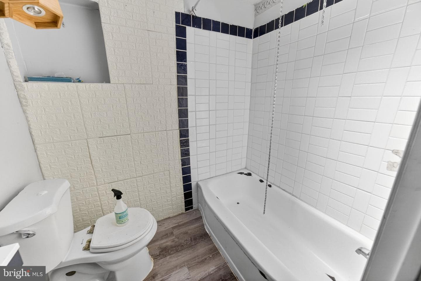 236 W Washington Avenue photo 13
