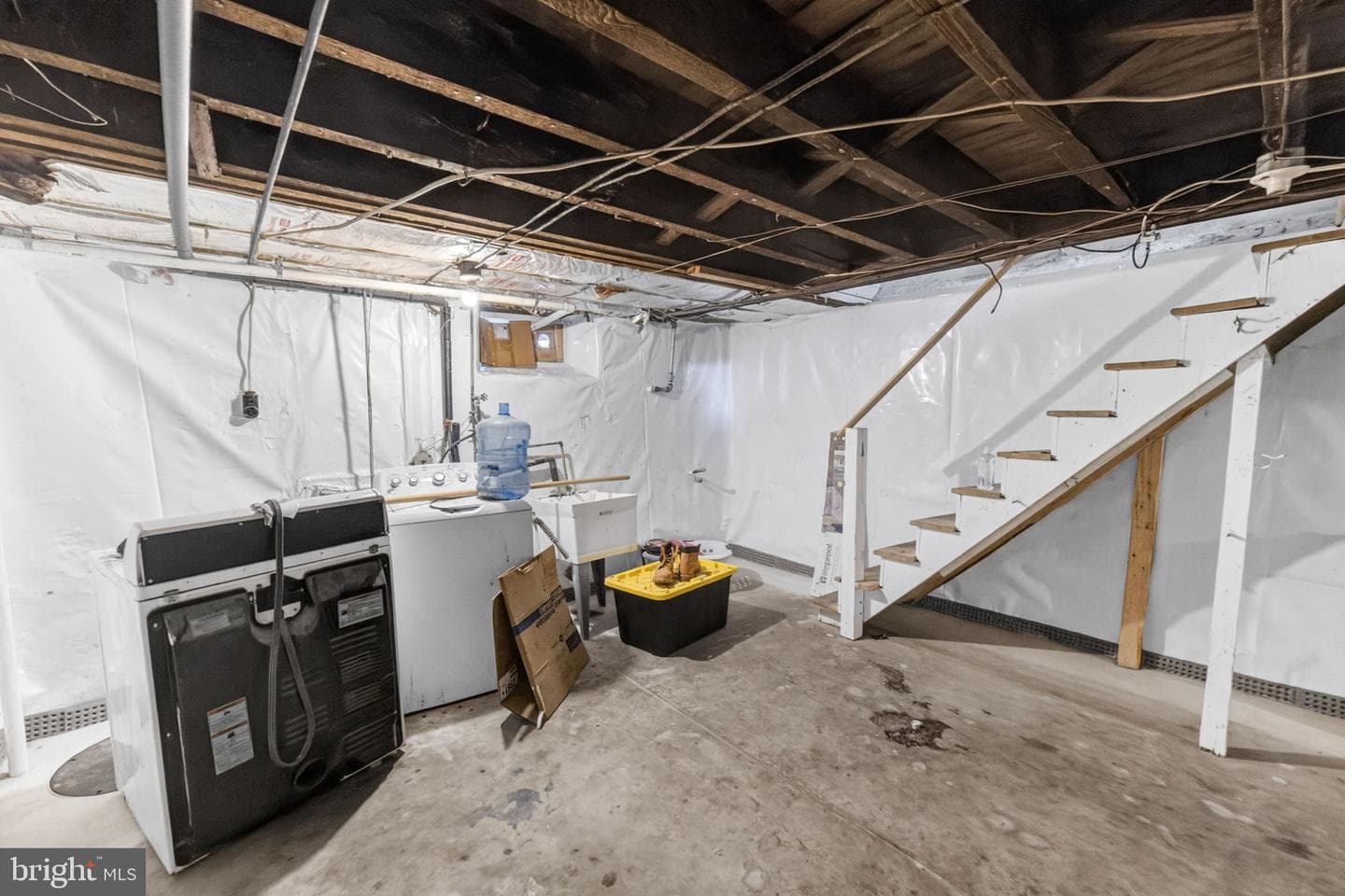 236 W Washington Avenue photo 18