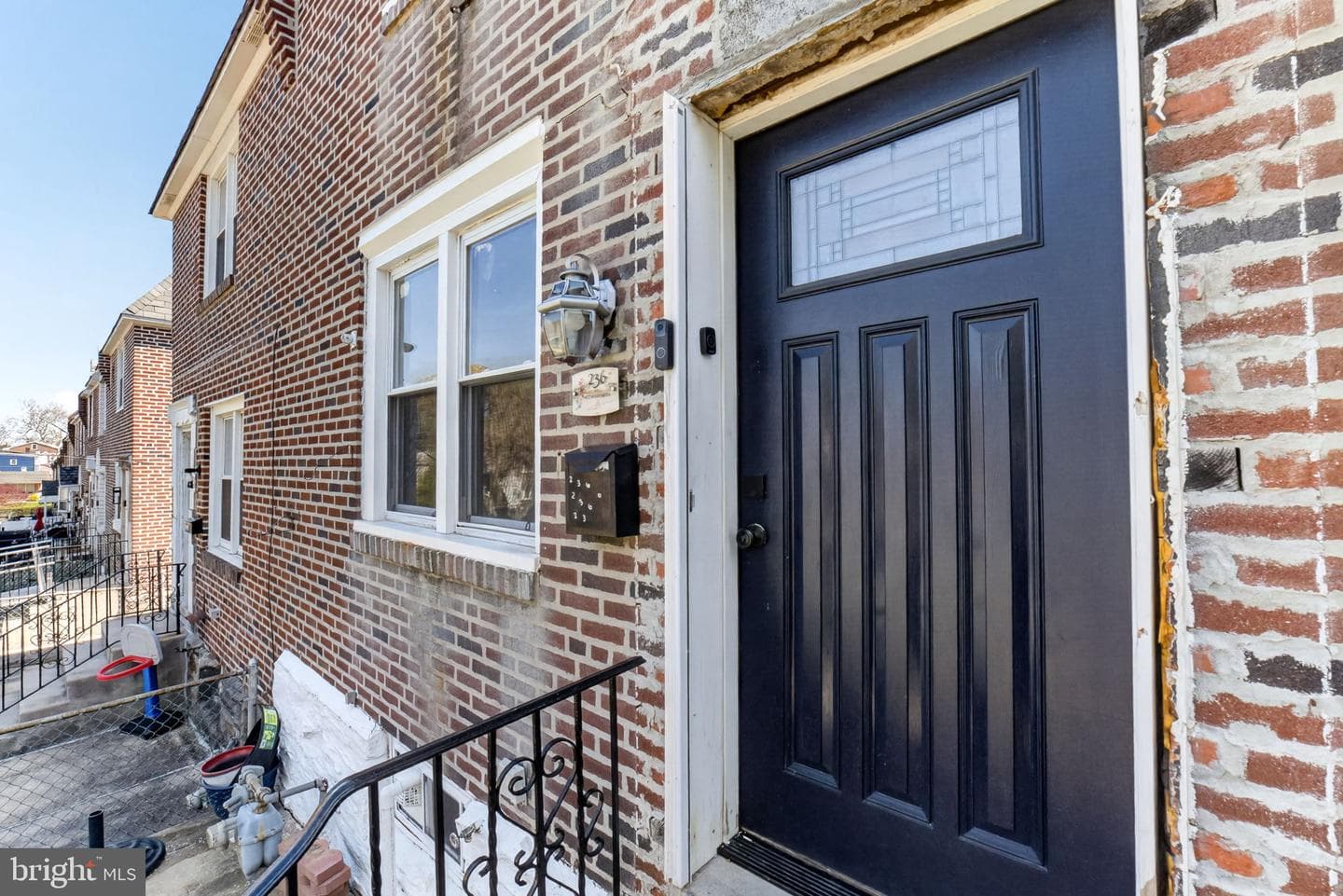 236 W Washington Avenue photo 3