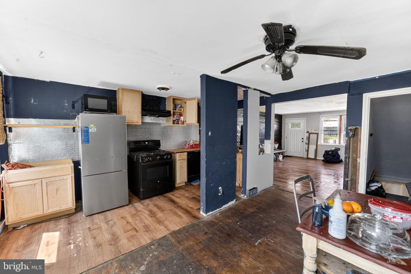 236 W Washington Avenue photo 9